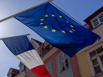 Γαλλία: Σχετικός σκεπτικισμός για την πρόταση της Κομισιόν για τη μεταρρύθμιση της οικονομικής διακυβέρνησης στην ΕΕ