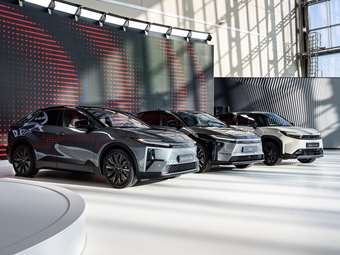 Αποστολή στις Βρυξέλλες-Toyota: Ηλεκτρική επίθεση στην Ευρώπη με 3 νέα μοντέλα το 2025
