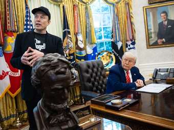 Νέα "πυρά" Μασκ κατά Τραμπ: Ζούμε σε μια χώρα με ένα μόνο κόμμα, το κόμμα του γουρουνιού