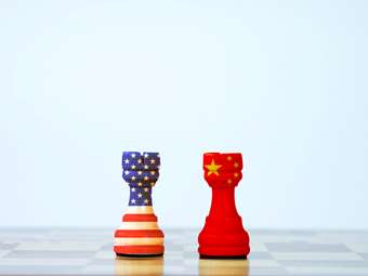 Οι ΗΠΑ επιβάλλουν νέους περιορισμούς στις θεωρήσεις (βίζες) για αξιωματούχους της Κίνας και του Χονγκ-Κονγκ