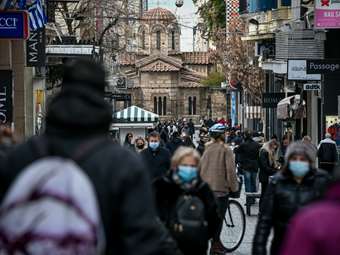 Plum: Οι Έλληνες περιορίζουν τις δαπάνες - Πλήγμα στην εστίαση και στα περιττά έξοδα