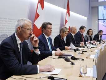 Τι σημαίνει η "βόμβα" $275 δισ. στην αγορά ομολόγων μετά το deal Credit Suisse - UBS