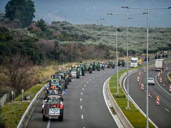 Έκτακτα μέτρα της Τροχαίας για την αυριανή κάθοδο των αγροτών στην Αθήνα