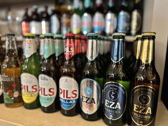 ΕΖΑ: Γιατί επέλεξε να γίνει "μικροζυθοποιία" και να πουλάει λιγότερη μπύρα