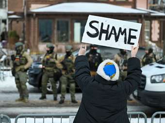 ΗΠΑ: Αναβρασμός στη Μινεάπολη μετά τον θανάσιμο πυροβολισμό 37χρονης από πράκτορα του ICE