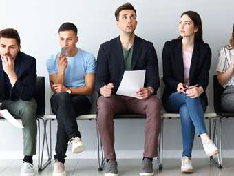 ΕΛΣΤΑΤ: Στο 9,6% υποχώρησε η ανεργία τον Ιούνιο