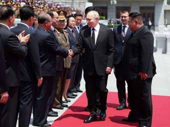 Πούτιν και Κιμ υπέγραψαν συμφωνία αμοιβαίας συνδρομής σε περίπτωση επίθεσης