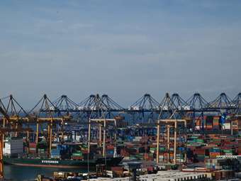 ΠΣΕ: Ανησυχητική η αύξηση του εμπορικού ελλείμματος τον Ιούνιο, θετικό πρόσημο στο 6μηνο