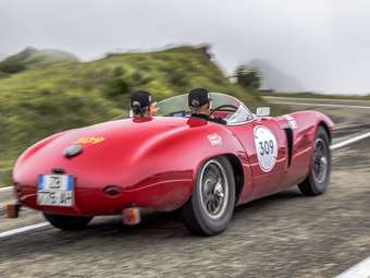 Υπέροχες εικόνες μόνο με Alfa Romeo από το 1000Miglia