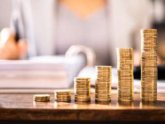 Τράπεζες: Επιβραδύνεται η στροφή στις προθεσμιακές καταθέσεις