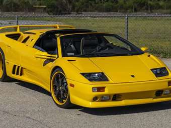 Αυτή η υπέροχη Lamborghini Diablo VT Roadster βγαίνει σε δημοπρασία και δεν είναι ακριβή
