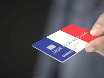 Η καταναλωτική εμπιστοσύνη στη Γαλλία υποχώρησε ελαφρώς τον Φεβρουάριο