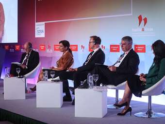 Εconomist: Το ζήτημα των πράσινων επενδύσεων στο επίκεντρο πάνελ