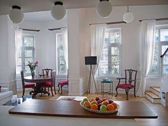 Οι τελευταίες εκτιμήσεις για την τουριστική σεζόν από τη Square Lime