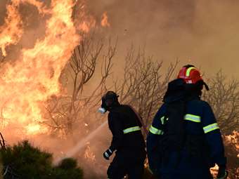 Φωτιά στα Χανιά: Σηκώθηκαν εναέρια μέσα - Ήχησε το 112