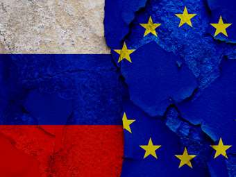 Κρεμλίνο: Θα υπάρξει αντίδραση αν η ΕΕ περιορίσει τα ταξίδια των Ρώσων διπλωματών