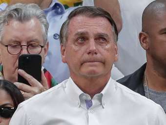 Βραζιλία: Ο Μπολσονάρο υποστήριξε ότι επιχείρησε να κάψει το ηλεκτρονικό του βραχιολάκι σε μία στιγμή "παράνοιας"
