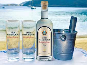 Ούζο Πλωμάρι: Το σχέδιο για να ξαναγεμίσει το "ποτήρι" των κερδών