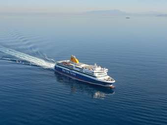 Συνελήφθησαν ο Πλοίαρχος και ο Α΄ Μηχανικός του "Blue Star Χίος" μετά τον θάνατο του 20χρονου ναυτικού