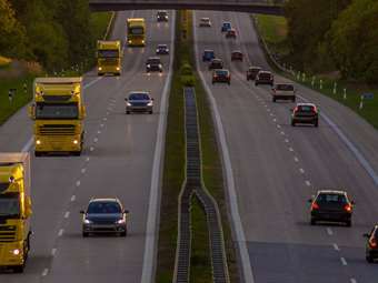 Γιατί Γερμανός υπουργός απειλεί με απαγόρευση οδήγησης το Σαββατοκύριακο