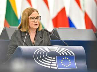 Μ Σπυράκη: Δεν υπάρχει περιθώριο για πρόσθετες επενδύσεις σε ορυκτά καύσιμα