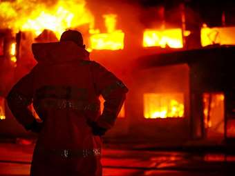 Φωτιά στην Αλεξανδρούπολη σε βιοτεχνία ανακύκλωσης: Μήνυμα του 112 για τους τοξικούς καπνούς