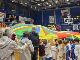 Χριστουγεννιάτικη εκδήλωση ΚΟ Χολαργού &amp; Τζάμπολ Αγάπης – Μια γιορτή αγάπης &amp; συμπερίληψης
