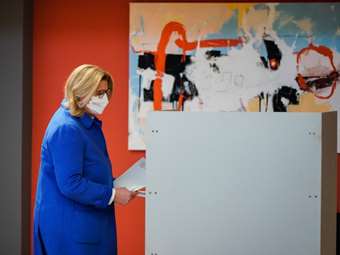 Γερμανικός Τύπος: Πολιτικός σεισμός στη Θουριγγία, μετασεισμός στο Βερολίνο