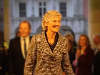 Ιρλανδία: Σαρωτική νίκη της ανεξάρτητης της Κάθριν Κόνολι στις προεδρικές εκλογές