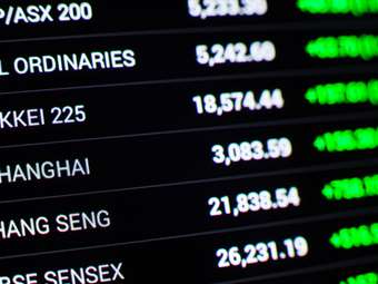Θετικά πρόσημα στα ασιατικά χρηματιστήρια, με το βλέμμα σε Τραμπ και Πάουελ
