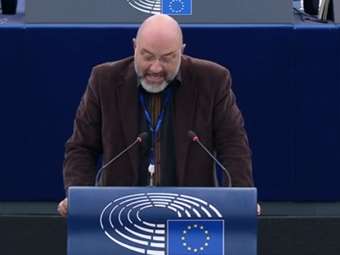 Σ. Αρναούτογλου στο Ευρωπαϊκό Κοινοβούλιο: "Κύριε Τραμπ, δεν χτίζεις μια "μεγάλη Αμερική" πάνω στα ερείπια ενός πλανήτη που καταρρέει από την κλιματική κρίση"