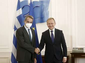 Συνάντηση Μητσοτάκη-Serafin -Στο επίκεντρο το νέο Πολυετές Δημοσιονομικό Πλαίσιο της ΕΕ