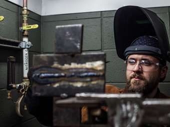 Οι Γερμανοί εργάζονται λιγότερο από όλους τους Ευρωπαίους - Στον αντίποδα Πολωνοί και Έλληνες