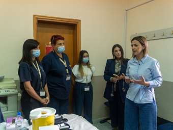 Ειρήνη Αγαπηδάκη: Ξεκινά η συστηματική κάλυψη των Κινητών Ομάδων Υγείας (ΚΟΜΥ) σε όλη τη χώρα