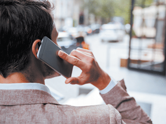 Σε κινητά τηλέφωνα από "δεύτερο χέρι" στρέφονται ολοένα και περισσότερο οι Έλληνες