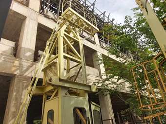 Μπάμπης Βωβός: Ξανά στο σφυρί το κτίριο - "φάντασμα" στο Μαρούσι