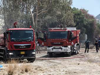 Υπό πλήρη έλεγχο η φωτιά σε χαμηλή βλάστηση στη Βαρυμπόμπη