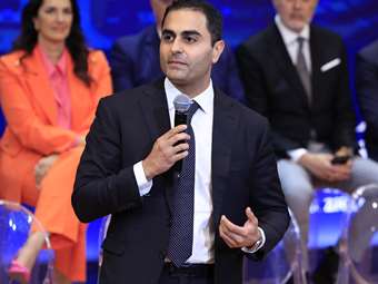 Τι απαντά ο υποψήφιος ευρωβουλευτής της ΝΔ Ορέστης Ομράν σε δημοσίευμα ιστοσελίδας