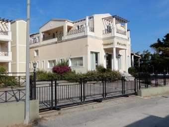 "Βαρύ" σφυρί για δύο ξενοδοχεία 3 αστέρων στην Κέρκυρα