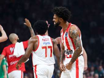 Πρωταθλητής Ελλάδας στο μπάσκετ ο Ολυμπιακός - Επικράτησε 85-71 στον 4ο τελικό του Παναθηναϊκού στο ΣΕΦ