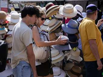 Βραχυχρόνια μίσθωση: Πώς κινήθηκε φέτος η αγορά - Κορύφωση των διαθέσιμων καταλυμάτων τον Ιούλιο, στα ίδια οι πληρότητες