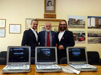 Η Estée Lauder Hellas παρέδωσε τρεις σύγχρονους υπερηχοτομογράφους σε νοσοκομεία της Θεσσαλίας