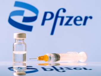 Κέρδη-θετική έκπληξη για την Pfizer στο δ΄ τρίμηνο, με όχημα τη ζήτηση για προϊόντα Covid