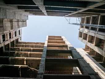 Το μεγάλο comeback των κατασκευαστικών