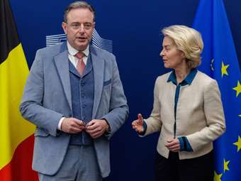 "Μεταχείριση Όρμπαν" επιφυλάσσει η ΕΕ στο Βέλγιο εάν δεν συμφωνήσει για τα ρωσικά assets