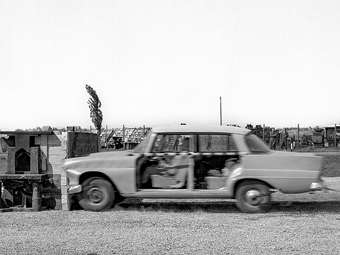 Τα μοντέλα της Mercedes πέφτουν σε τοίχους από το 1959