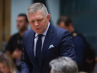 Politico: Σοκαρισμένος ο Σλοβάκος πρωθυπουργός από τη συνάντησή του με τον Τραμπ - "Είναι επικίνδυνος"