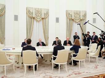 Γουίτκοφ και Κούσνερ ενημέρωσαν τον Τραμπ για τις συνομιλίες τους με τον Πούτιν