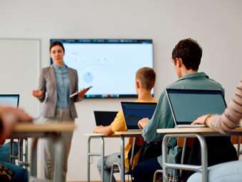 Η μεγάλη επιστροφή στα θρανία – Οδηγός επιβίωσης για γονείς και παιδιά