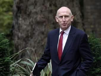 Έτοιμο για "στρατιωτικές επιλογές" το Λονδίνο καθώς παρακολουθεί ρωσικό κατασκοπευτικό πλοίο -  "Έστρεψε λέιζερ σε αεροσκάφη μας"